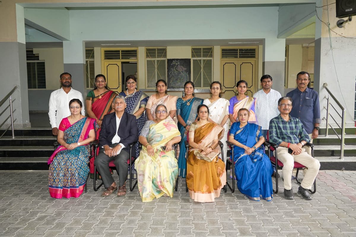 Offics Staff - Chinmaya Vidyalaya, Koramangala